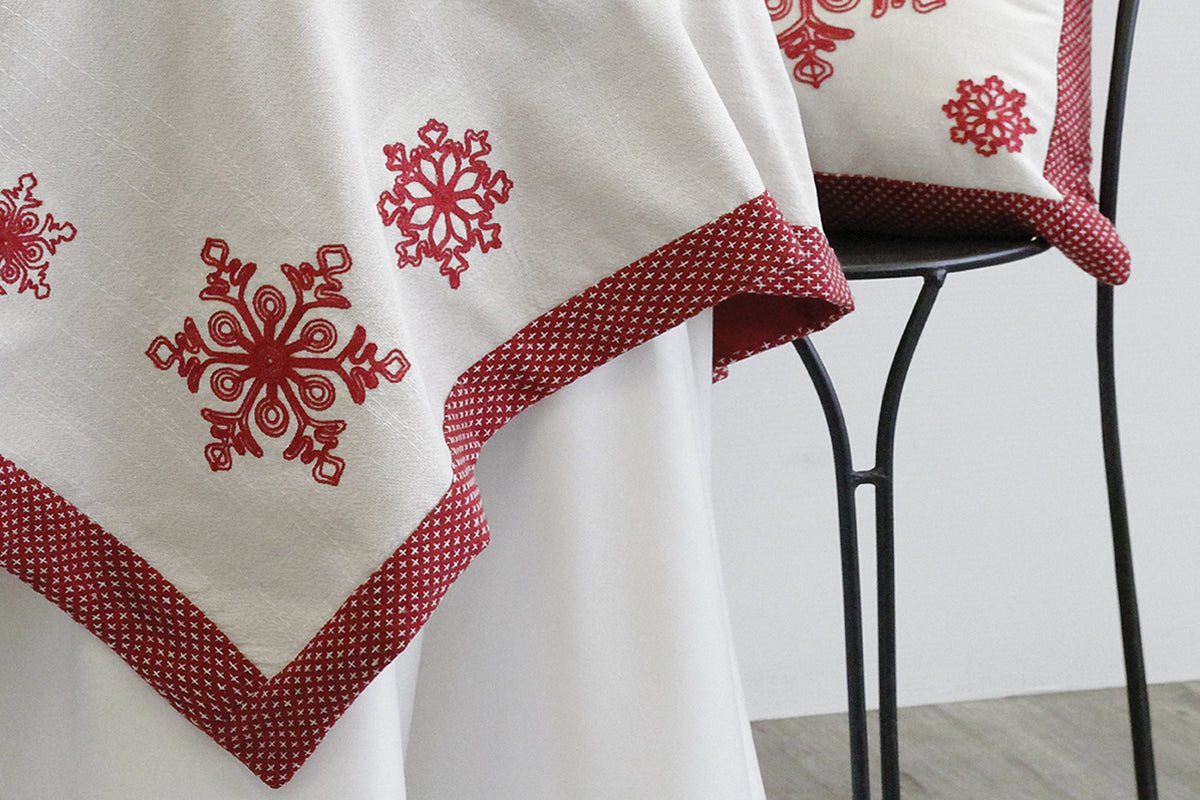 NOËL 36x36" Table Square